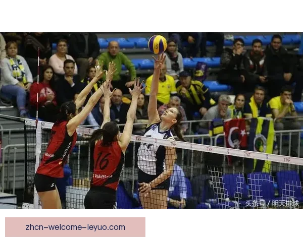 迪伊银行逆转斯特拉斯佩蓟夺胜比分三比一精彩回顾